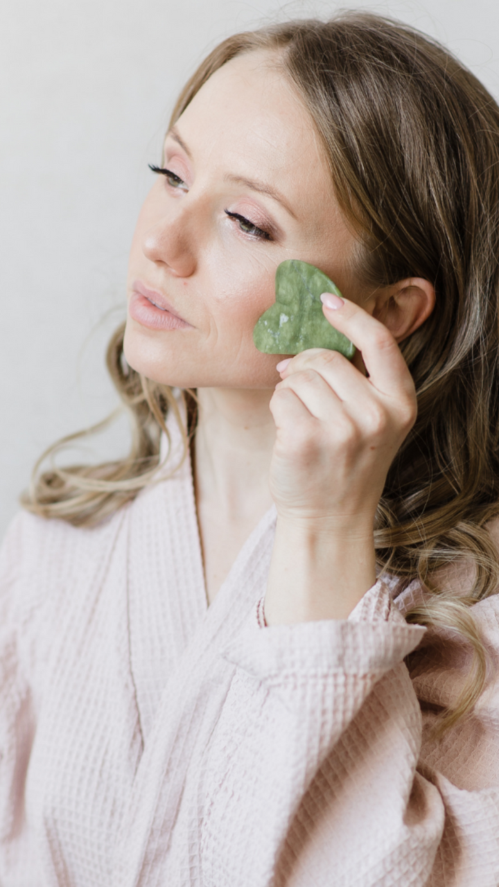 A Beginner’s Guide to Gua Sha Facial Massage